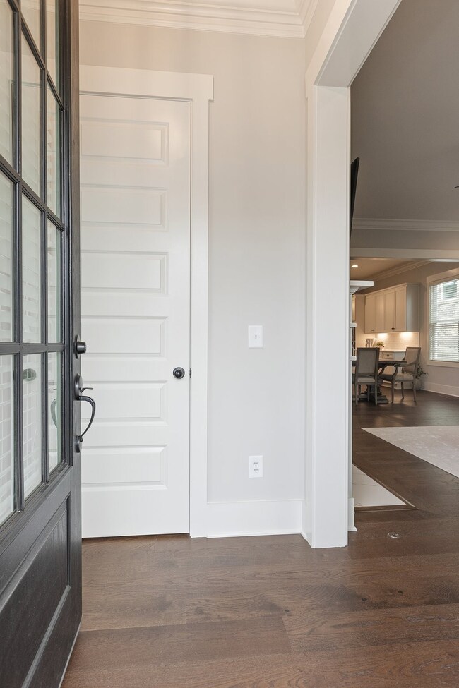 All Hardwoods on the main floor!