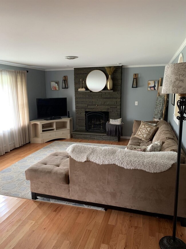 8 Fernwood Dr, Albany, NY 12211 - photo 7