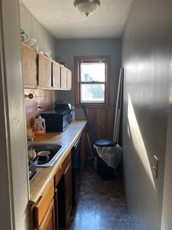 31 Sigel St, Worcester, MA 01610 - photo 4