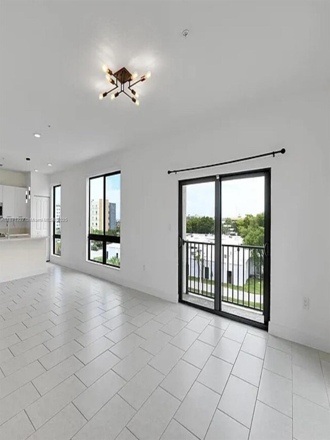 8167 NW 41st St unit E-406, Doral, FL 33166 - photo 6