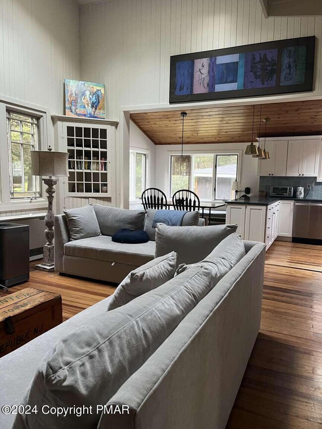 8125 Wilder Ave, Pocono Pines, PA 18350 - photo 2