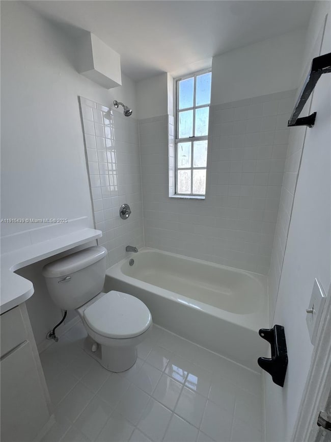 1051 Meridian Ave unit 1M, Miami Beach, FL 33139 - photo 4