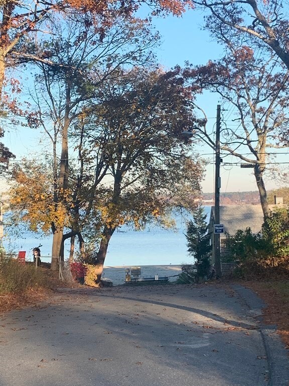 43 Choctaw Dr, Buzzards Bay, MA 02532 - photo 3