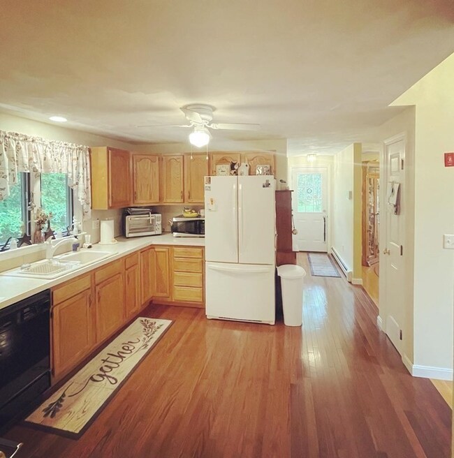 51 Reynolds Ave, Rehoboth, MA 02769 - photo 5