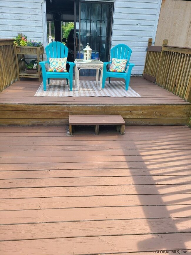 31 Worden Rd, Schenectady, NY 12302 - photo 2