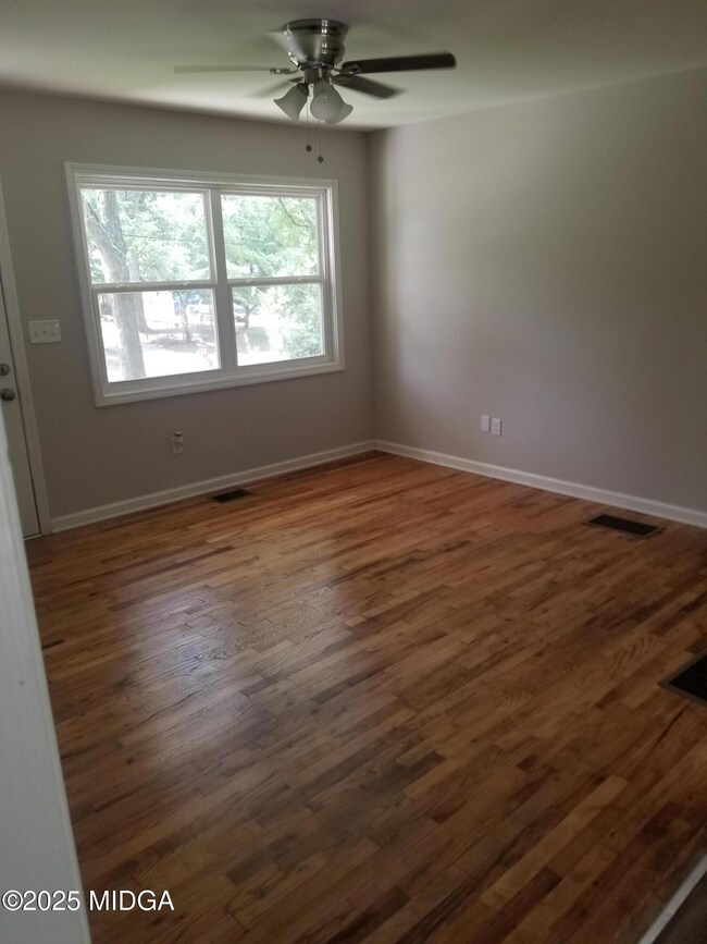 2483 Hillside Dr, Macon, GA 31206 - photo 3