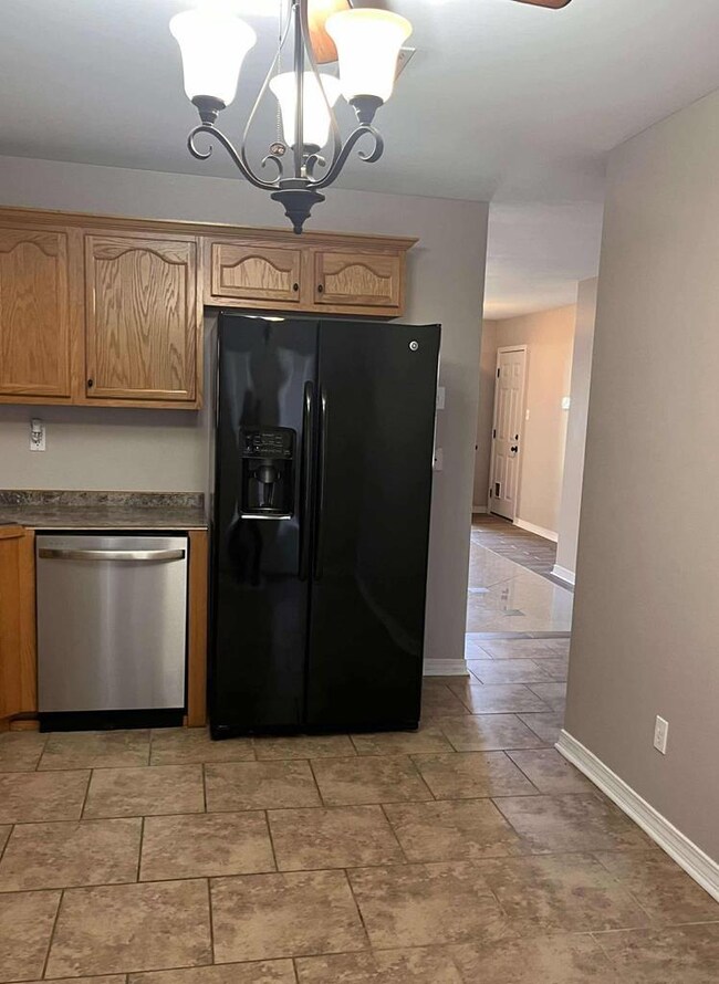 703 E Canal St, Picayune, MS 39466 - photo 5