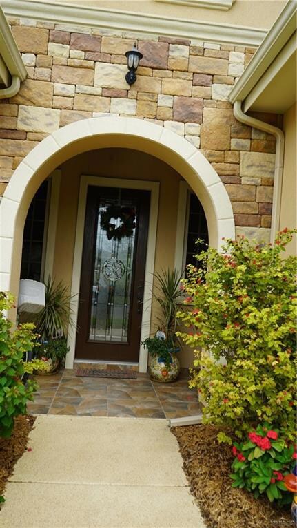 3900 Hummingbird Ln, Mission, TX 78572 - photo 2