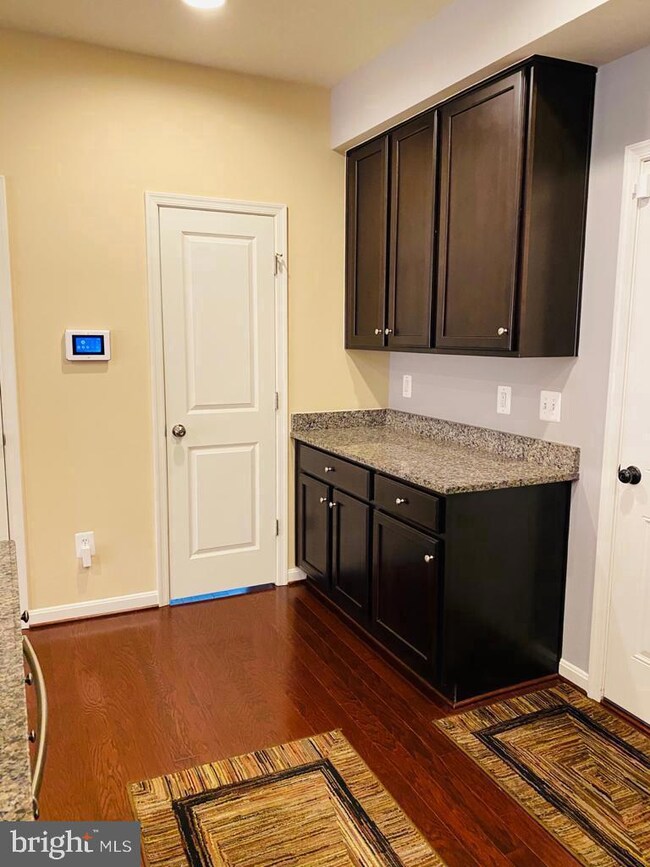 7901 Crescent Park Dr unit 129, Gainesville, VA 20155 - photo 6