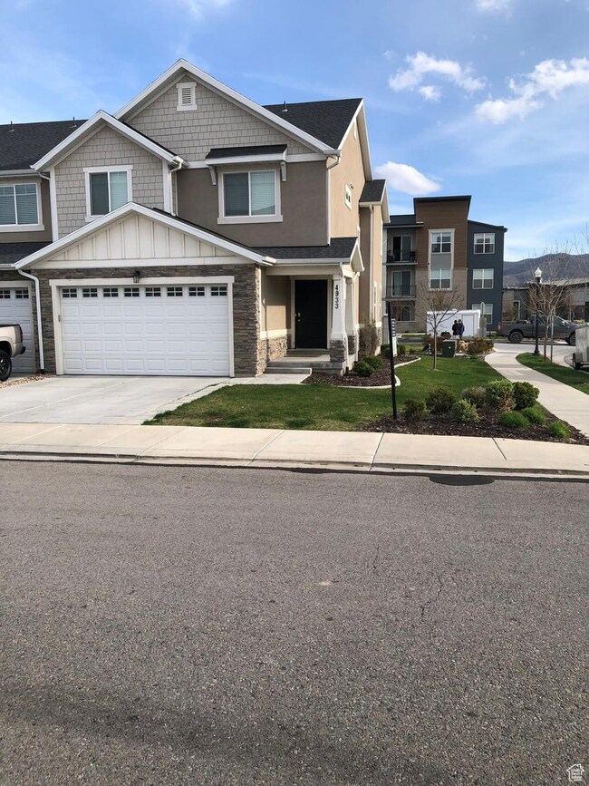4933 W Pillar Dr, Riverton, UT 84096 - photo 2