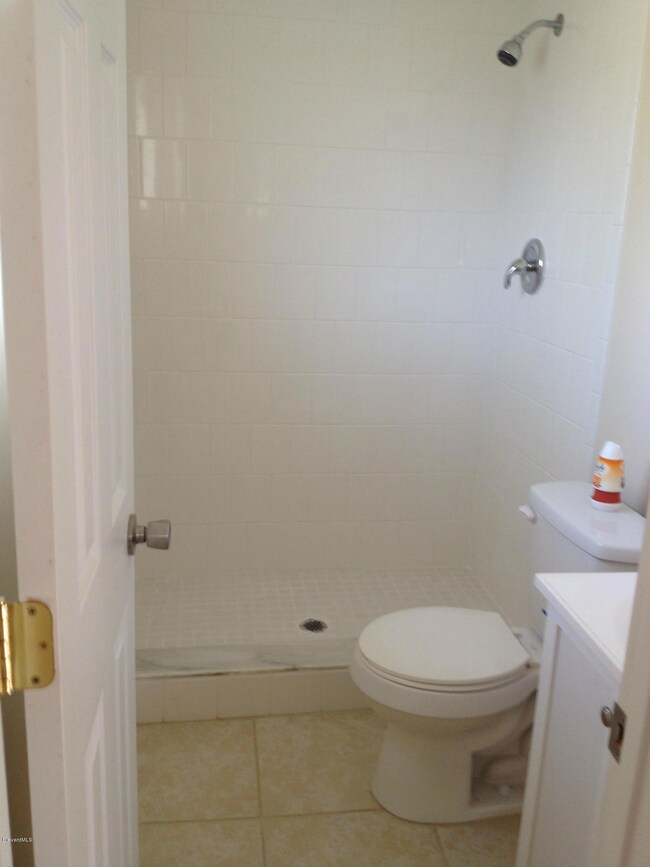IVY REAR BATH