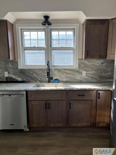 583 Harding Ave, Perth Amboy, NJ 08861 - photo 6