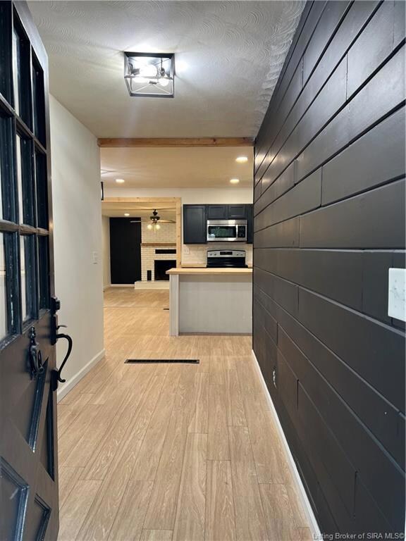 906 Woodbourne Dr, New Albany, IN 47150 - photo 2