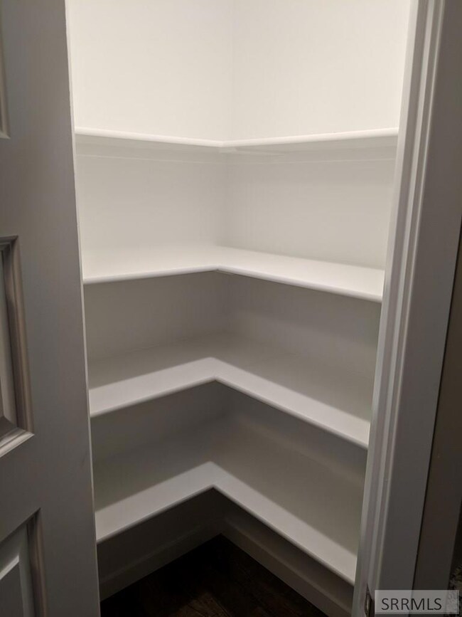 Large Corner Pantry