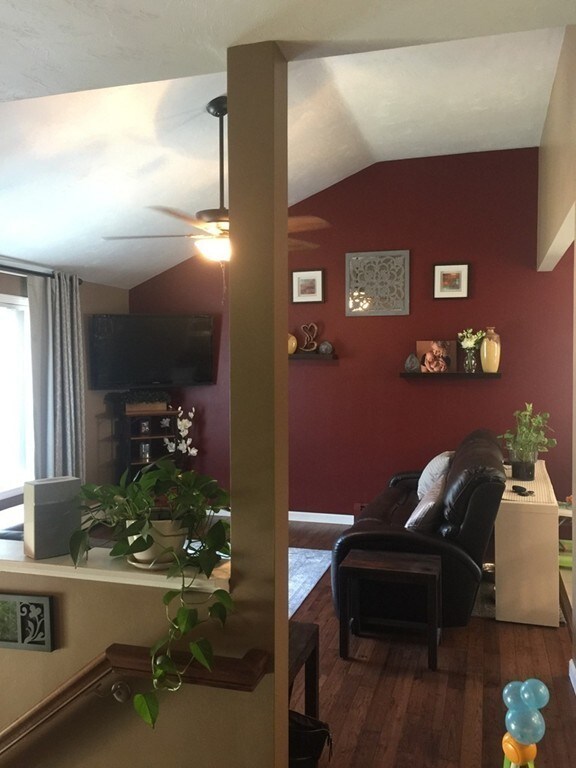 55 Santoro Rd, Worcester, MA 01606 - photo 5