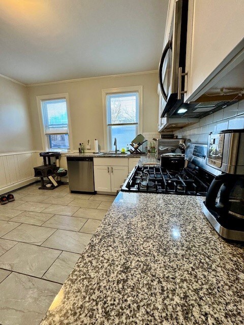 36 E Transit St unit 1, Providence, RI 02906 - photo 6