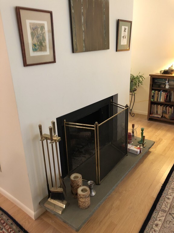 352 Hemlock Cir, Lincoln, MA 01773 - photo 4