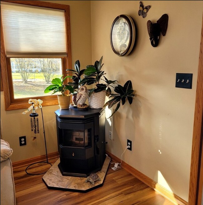 3502 Priscilla Dr, Erie, PA 16506 - photo 4