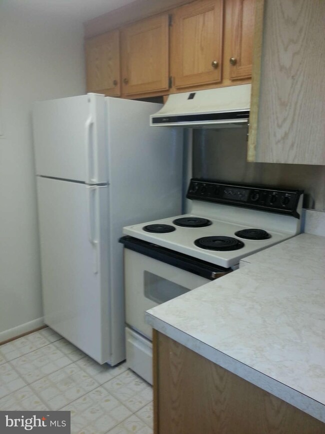 3314 Chiswick Ct unit 3F, Silver Spring, MD 20906 - photo 2