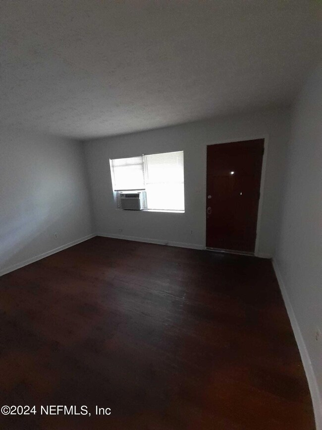 1135 Lake Shore Blvd unit 1137, Jacksonville, FL 32205 - photo 4