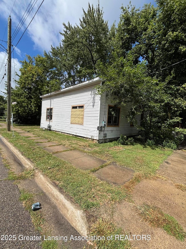 707 Isbell St, Lansing, MI 48910 - photo 4