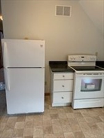 49 Maywood St unit 3, Worcester, MA 01603 - photo 4