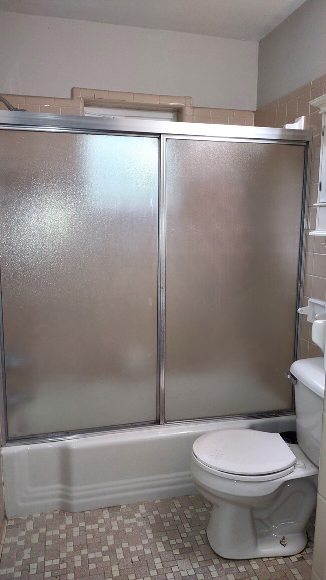 1220 Hills Chapel Rd unit 2, Manchester, TN 37355 - photo 6