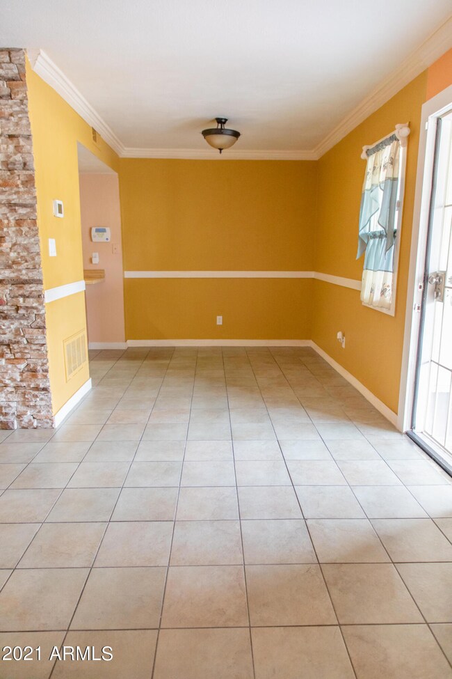 Dining-Area