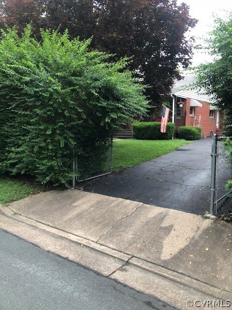9811 Gardenia Dr, Henrico, VA 23228 - photo 3