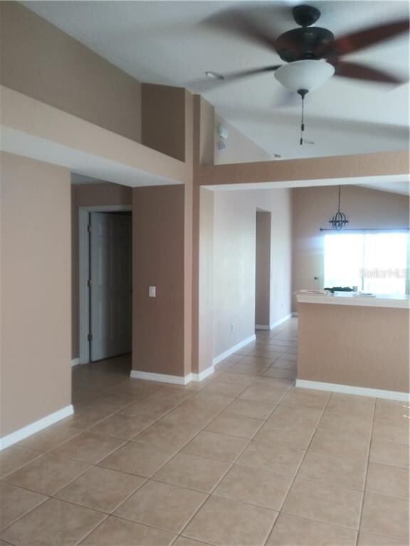 11822 Whisper Creek Dr, Riverview, FL 33569 - photo 2