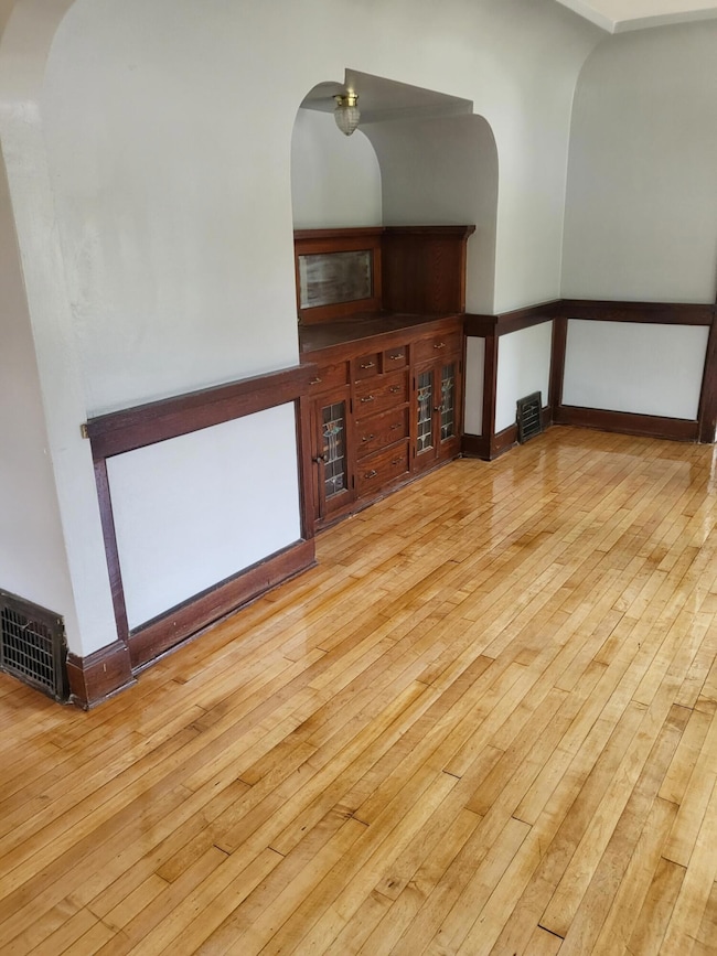 2902 N 44th St unit 2904, Milwaukee, WI 53210 - photo 3