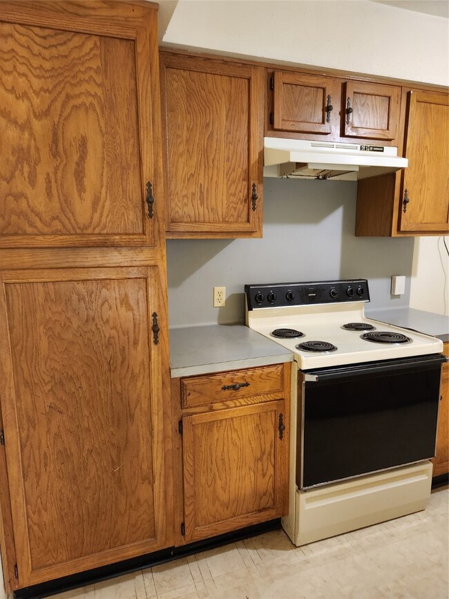 1904 Chelsea Ct, Rosenberg, TX 77471 - photo 7