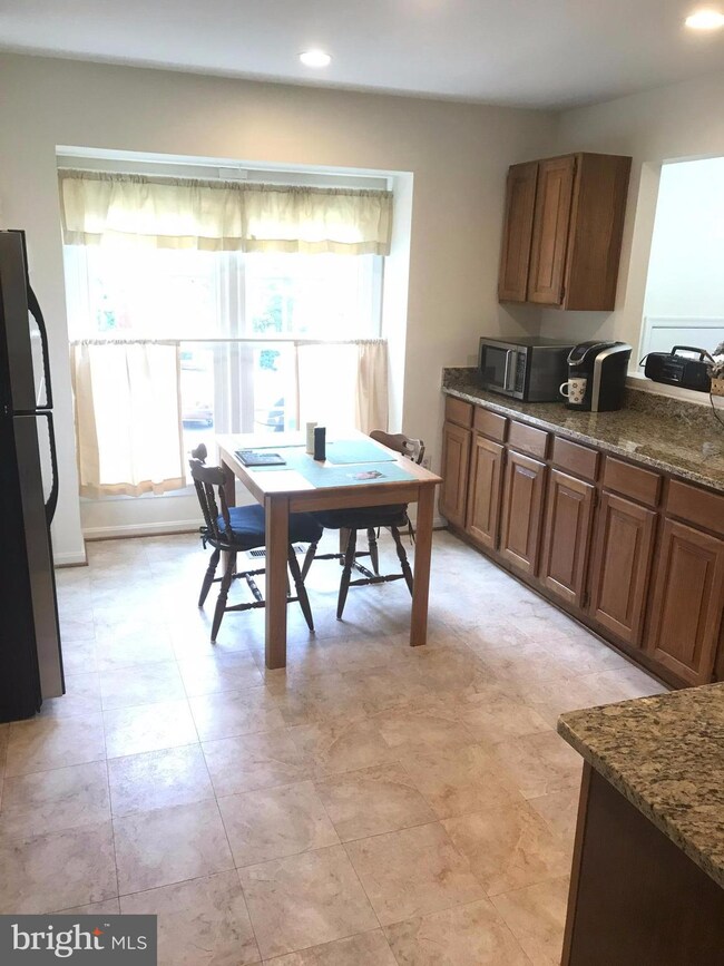 7759 Jewelweed Ct, Springfield, VA 22152 - photo 4