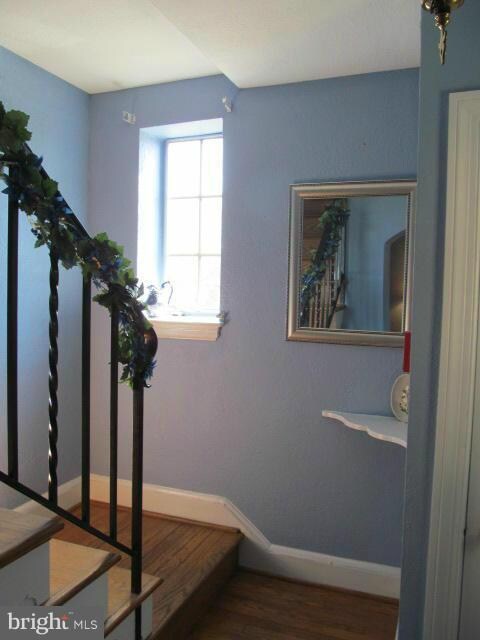 233 Ridgeway Rd, Catonsville, MD 21228 - photo 2