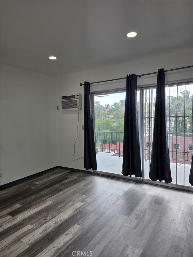 2257 Ewing St unit 5, Los Angeles, CA 90039 - photo 2