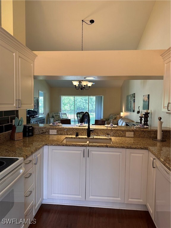 321 Robin Hood Cir unit 201, Naples, FL 34104 - photo 6