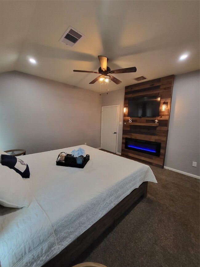 420 De Coster Blvd, Alvin, TX 77511 - photo 6