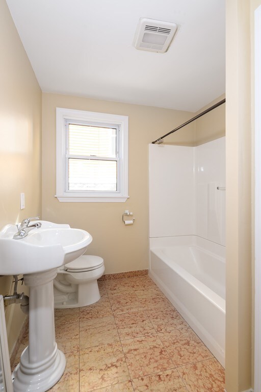 73 Bartlett St unit 2, Somerville, MA 02145 - photo 7