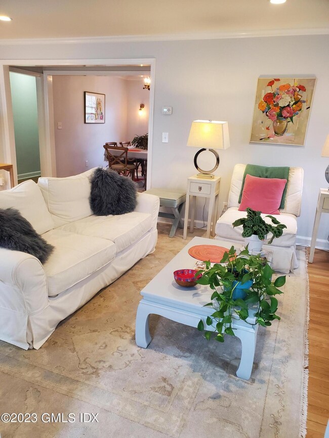 18 Grey Rock Dr, Greenwich, CT 06831 - photo 2