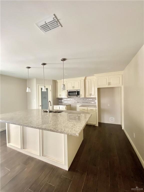 228 Spanish Oak Dr, Alamo, TX 78516 - photo 2