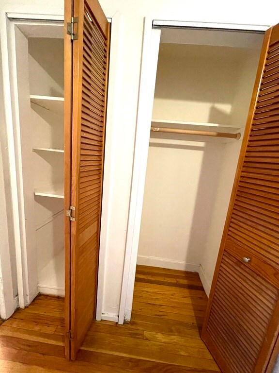 105 Chestnut St unit 4, Brookline, MA 02445 - photo 5