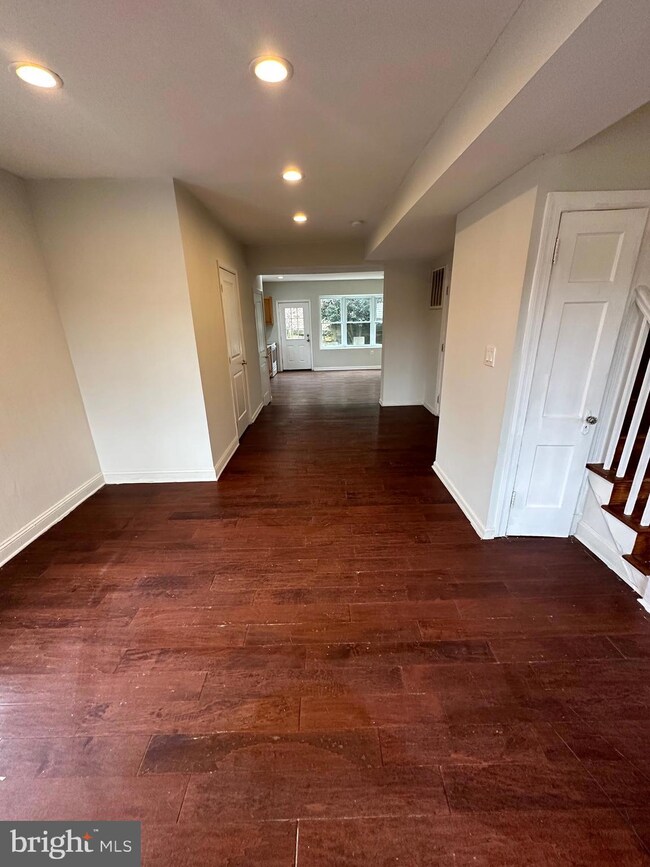 6221 Kenilworth Ave, Riverdale, MD 20737 - photo 2