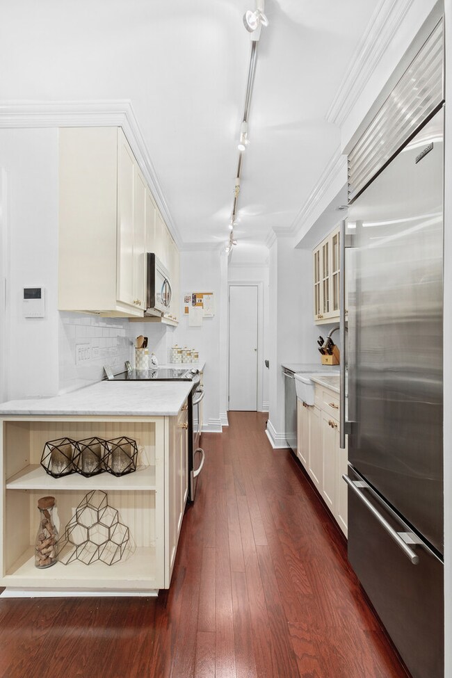 40 E 74th St unit 1, New York, NY 10021 - photo 3