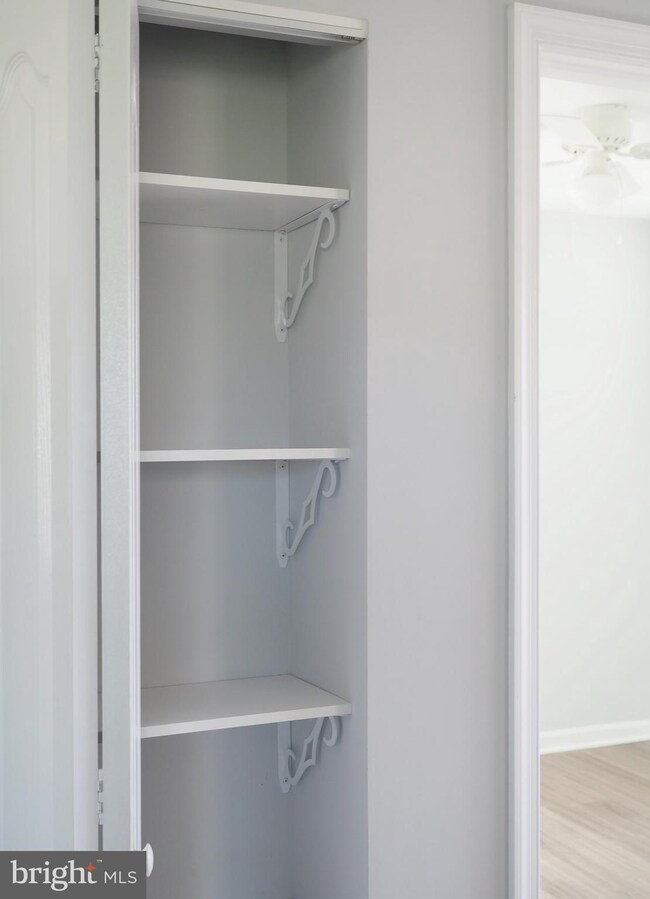 205 E 7th Ave, Ranson, WV 25438 - photo 7