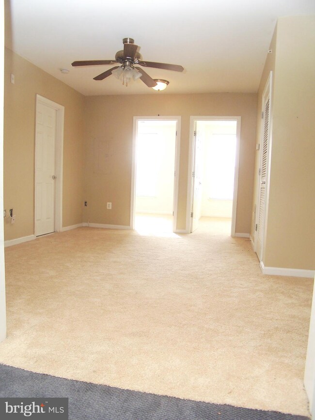 13905 Hollow Wind Way unit 9, Woodbridge, VA 22191 - photo 7