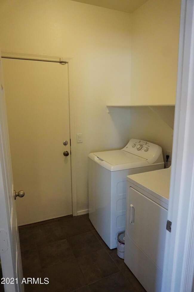 3070 S Southwind Dr, Gilbert, AZ 85295 - photo 6