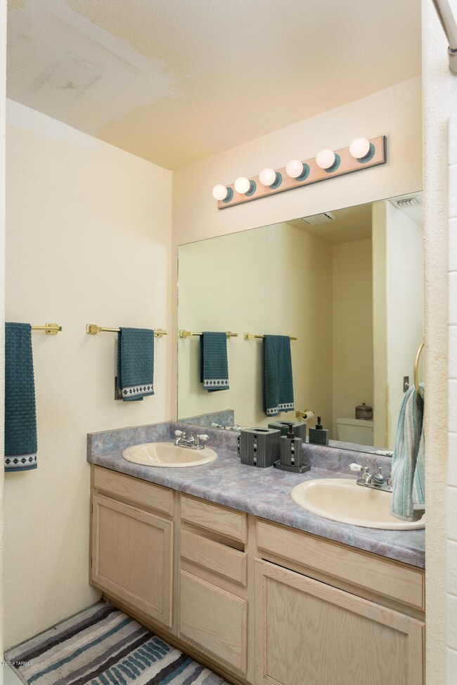 2241 N. Tanque Verde-2150-Edit