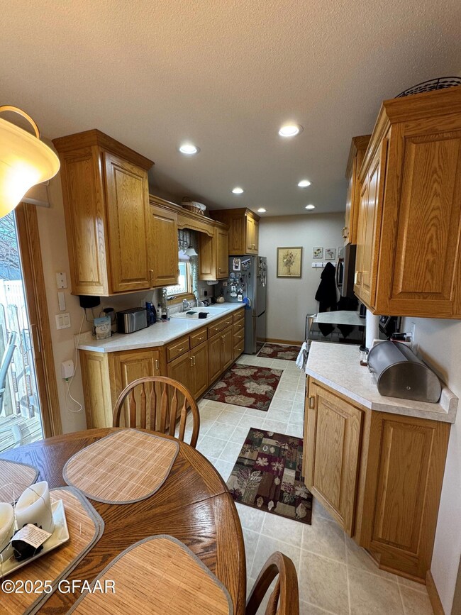 2211 Kitchen