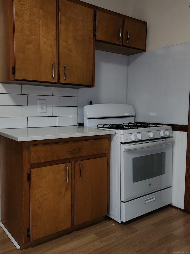 106 Lyons St, New Britain, CT 06052 - photo 5