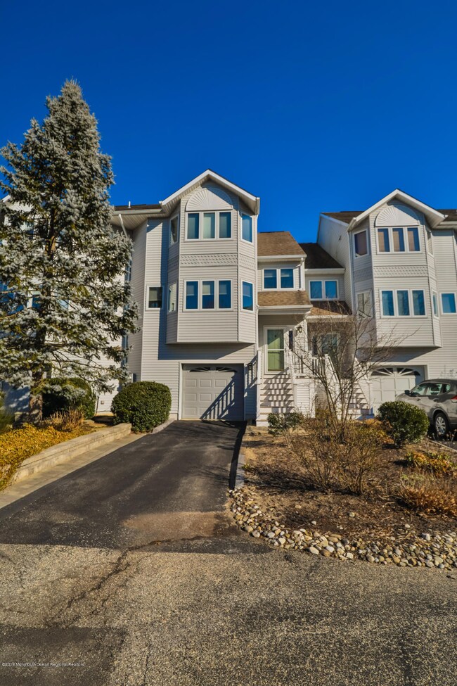 WELCOME TO 372 BEGONIA COURT!
